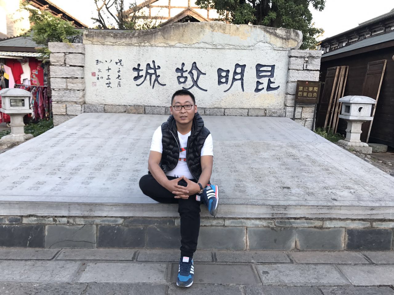 中央财经大学毕业证(中央财经大学毕业证封皮是蓝色还是红色)